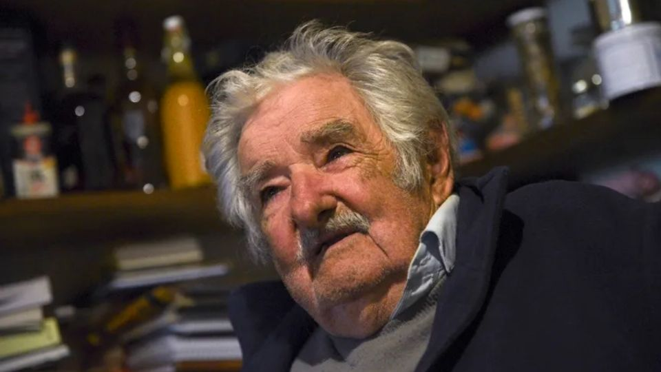 El expresidente uruguayo José Mujica anuncia que tiene un tumor en el esófago