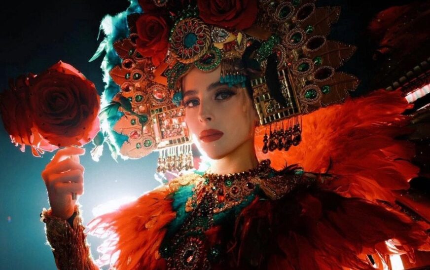 La pasión por la cultura mexicana destaca en escena global: Fátima Bosch, representante del país, vuela alto en Miss Universo 2025 con un traje típico que conquista corazones.